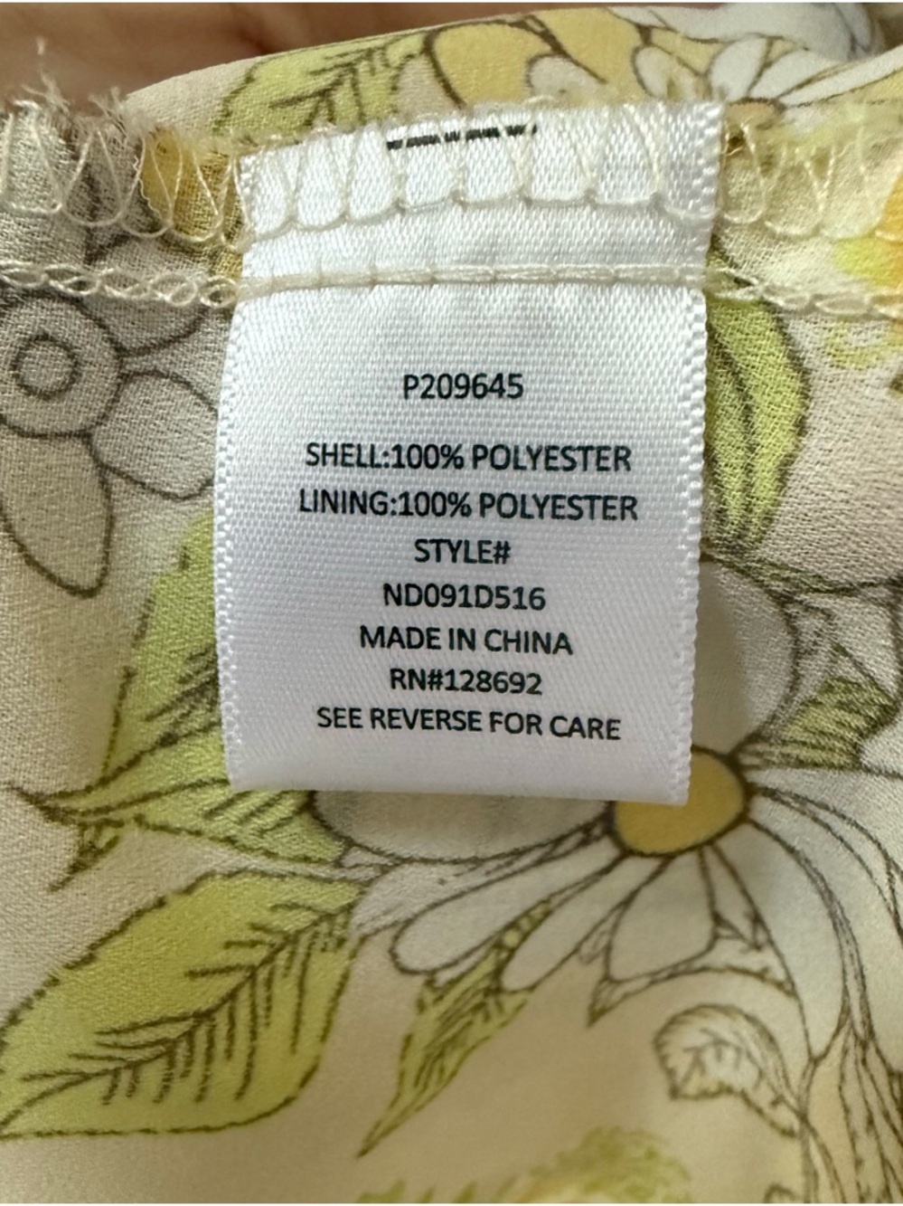 Madden NYC Women’s Floral Puff-Sleeve Dress in Yellow Cream! Small! - Picture 6 of 8